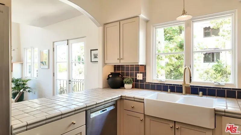 1414 N Harper Avenue 4, Los Angeles, California, United States. - Photo 7