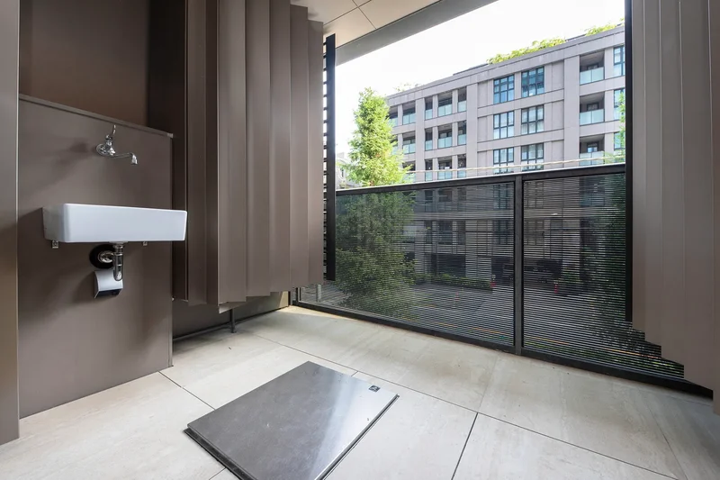 Minato, 13, Minato City, Tokyo, Japan. - Photo 18