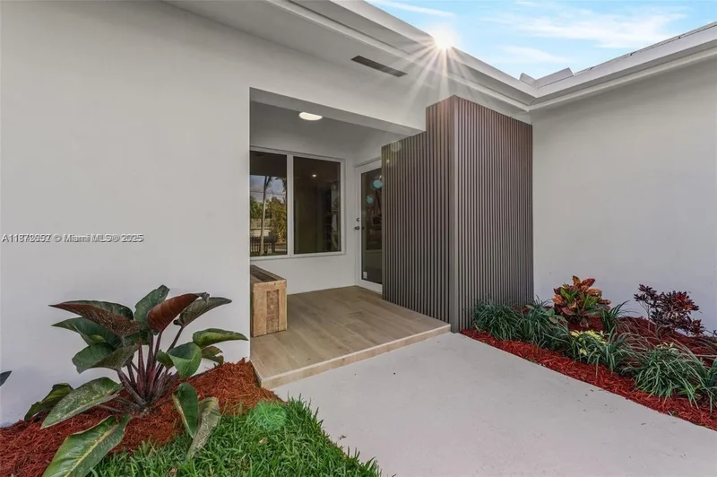 1130 NE 104th St, Miami, Florida, United States. - Photo 3
