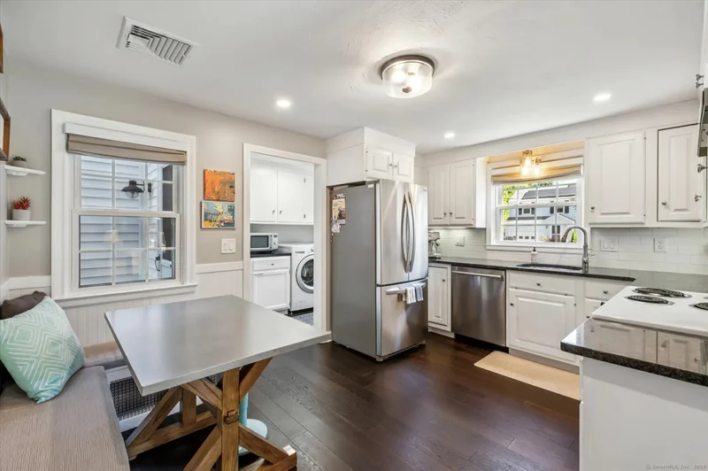 34 Sandhurst Drive, West Hartford, Connecticut, United States. - Photo 17