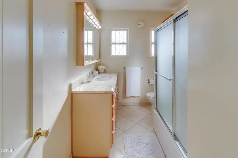 2320 Hill Drive, Los Angeles, California, United States. - Photo 36