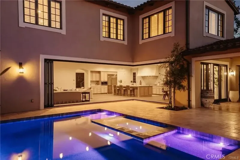 117 Andirons, Irvine, California, United States. - Photo 3