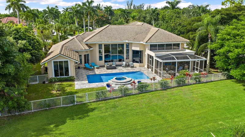 8470 Egret Lakes Lane, Loxahatchee, Florida, United States. - Photo 41
