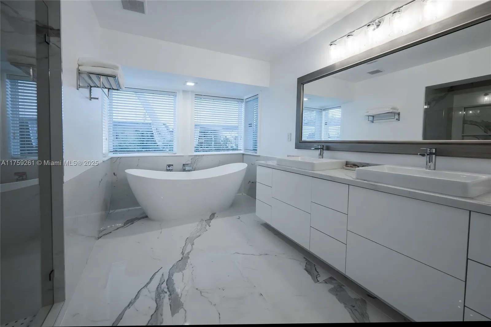 1117 Bella Vista Ave, Coral Gables, Florida, United States. - Photo 11