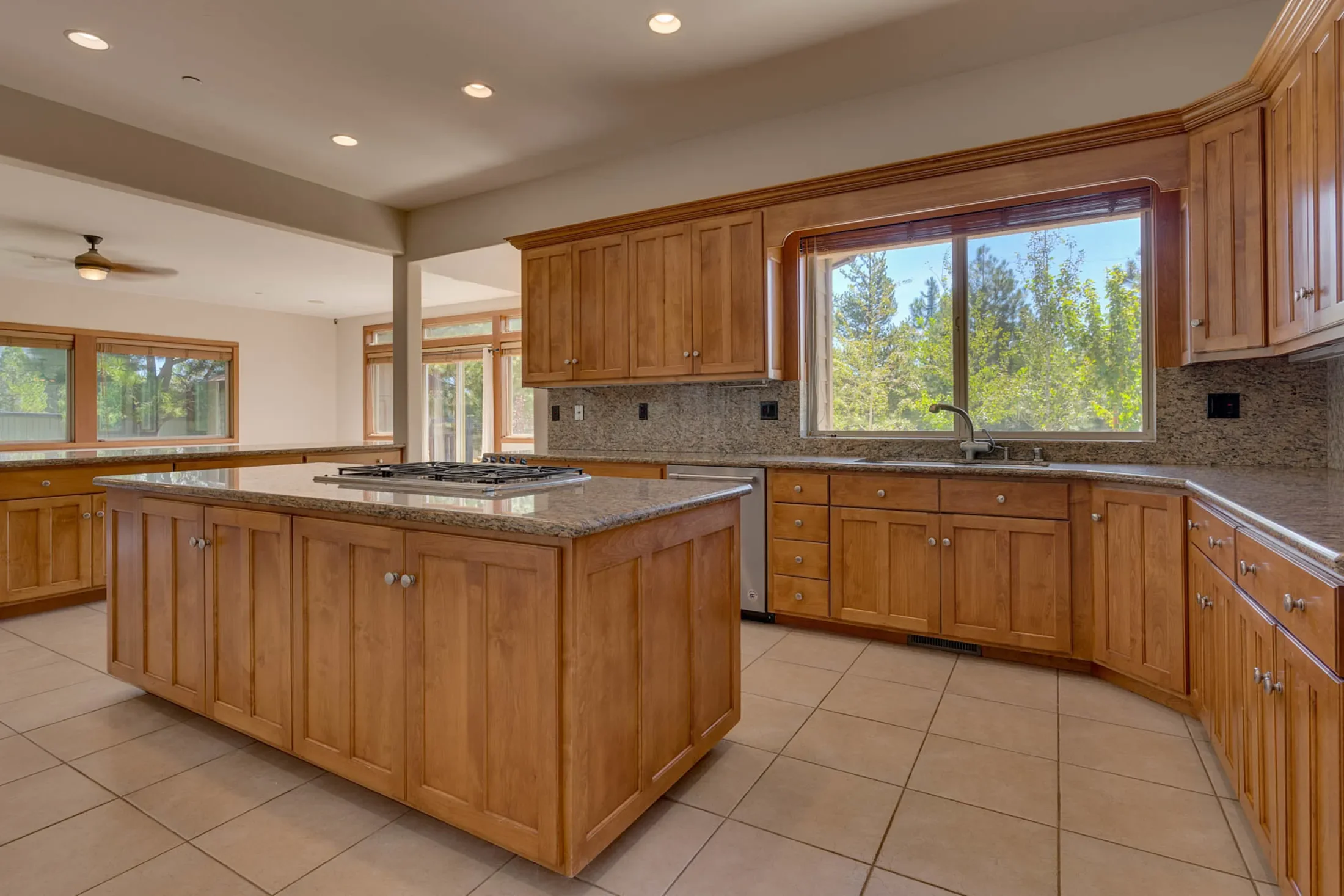 11939 Dove Terrace, Truckee, CA 96161, Truckee, California, United States. - Photo 17