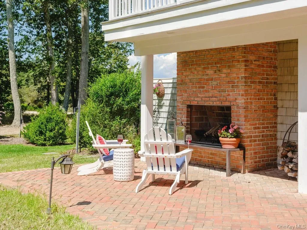 10947 N Bayview Road, Southold, New York, United States. - Photo 10