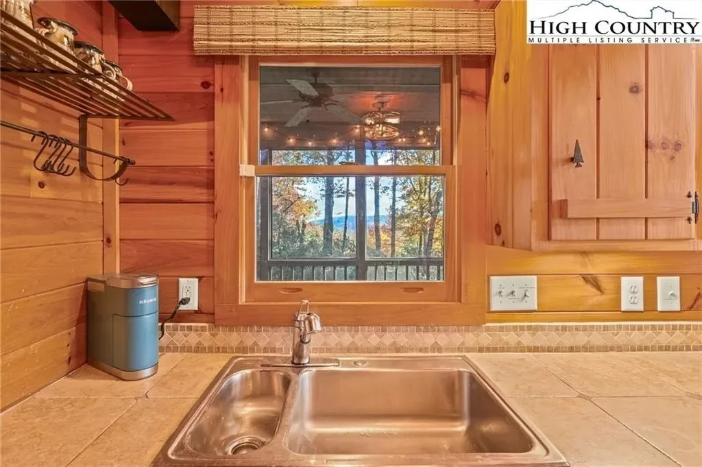 675 Cabin Ridge Road, Ferguson, NC 28624, Ferguson, North Carolina, United States. - Photo 17