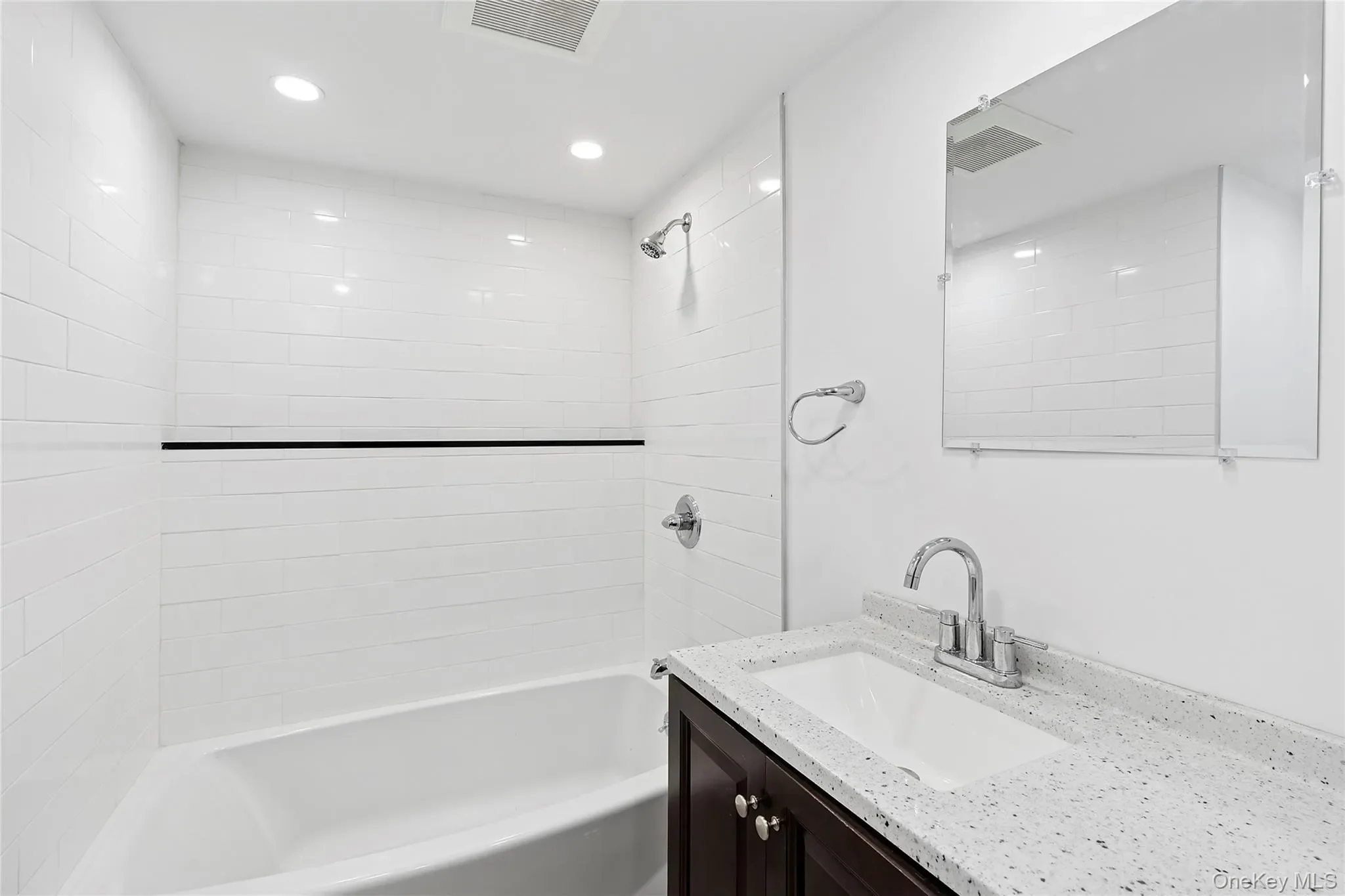 133 Trout Brook Lane, Aquebogue, New York, United States. - Photo 7
