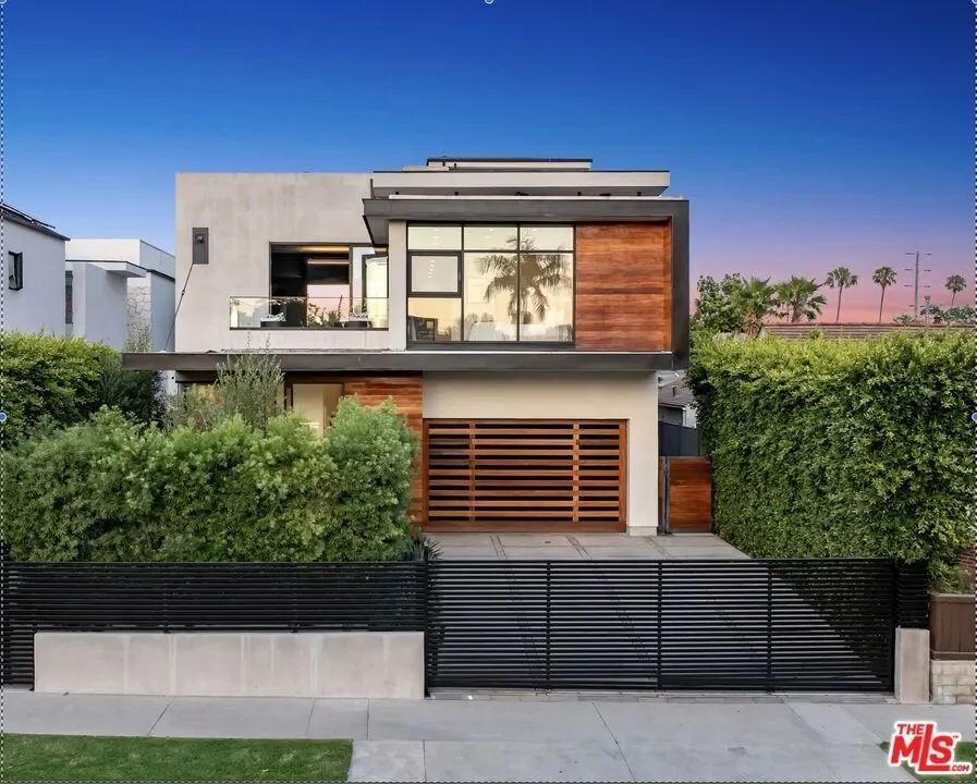 818 N Curson Avenue, Los Angeles, California, United States. - Photo 40
