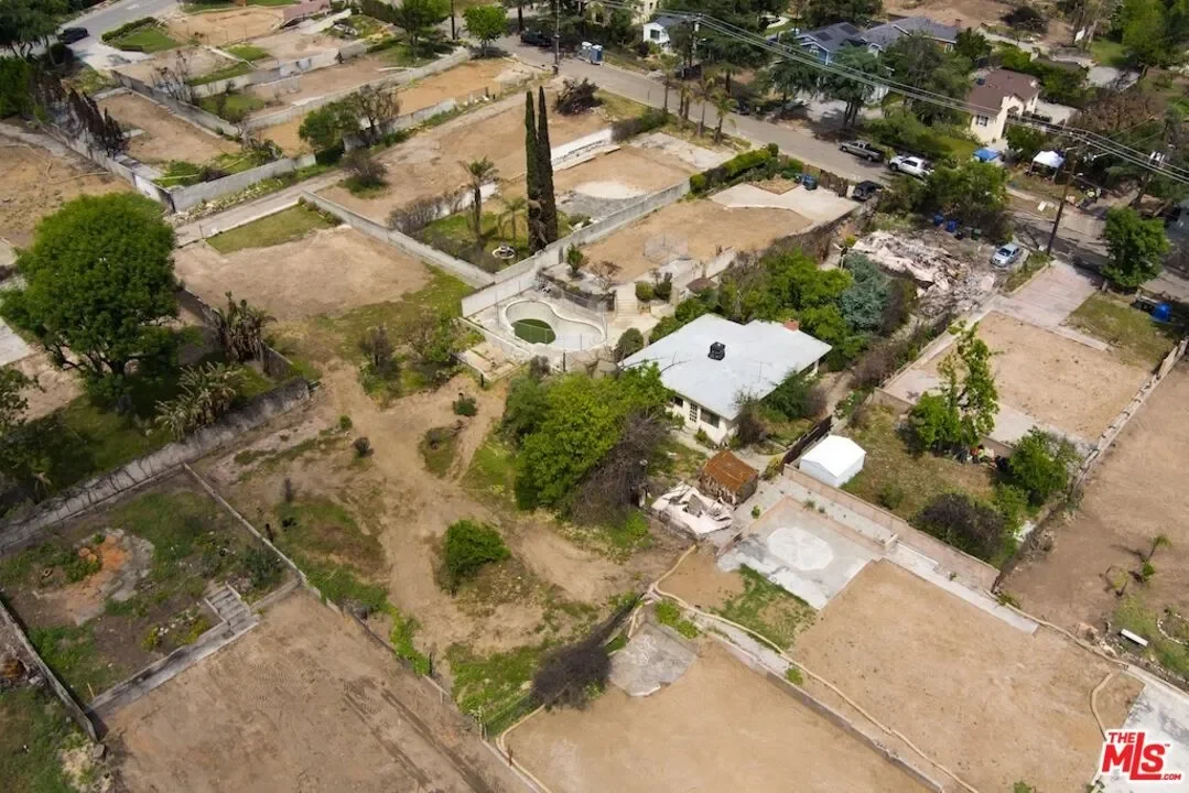 3359 Glenrose Ave, Altadena, California, United States. - Photo 4
