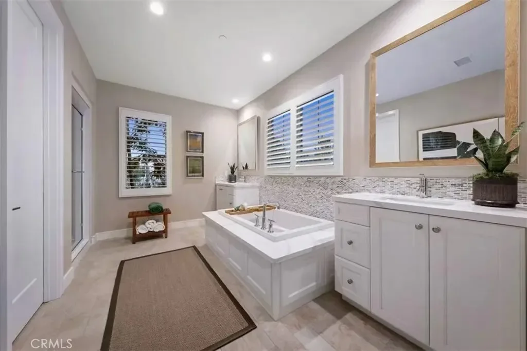 166 Villa Ridge, Irvine, California, United States. - Photo 18