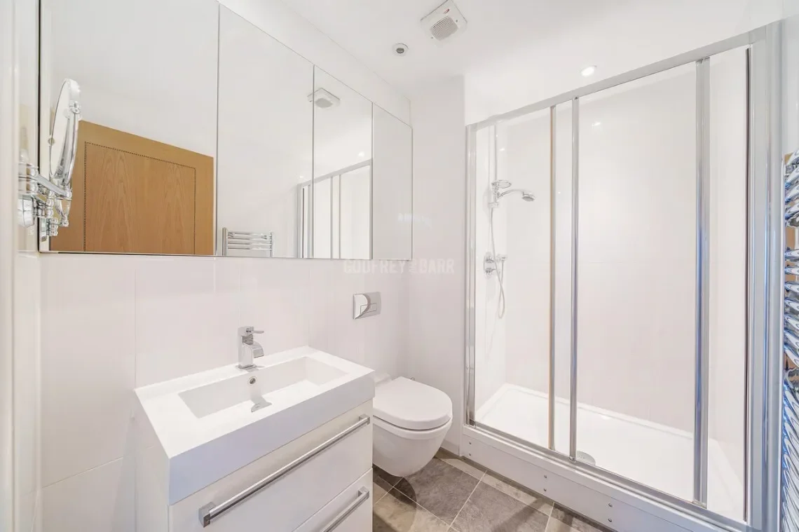 Aspen Court, Holders Hill Road, London, England, United Kingdom. - Photo 14