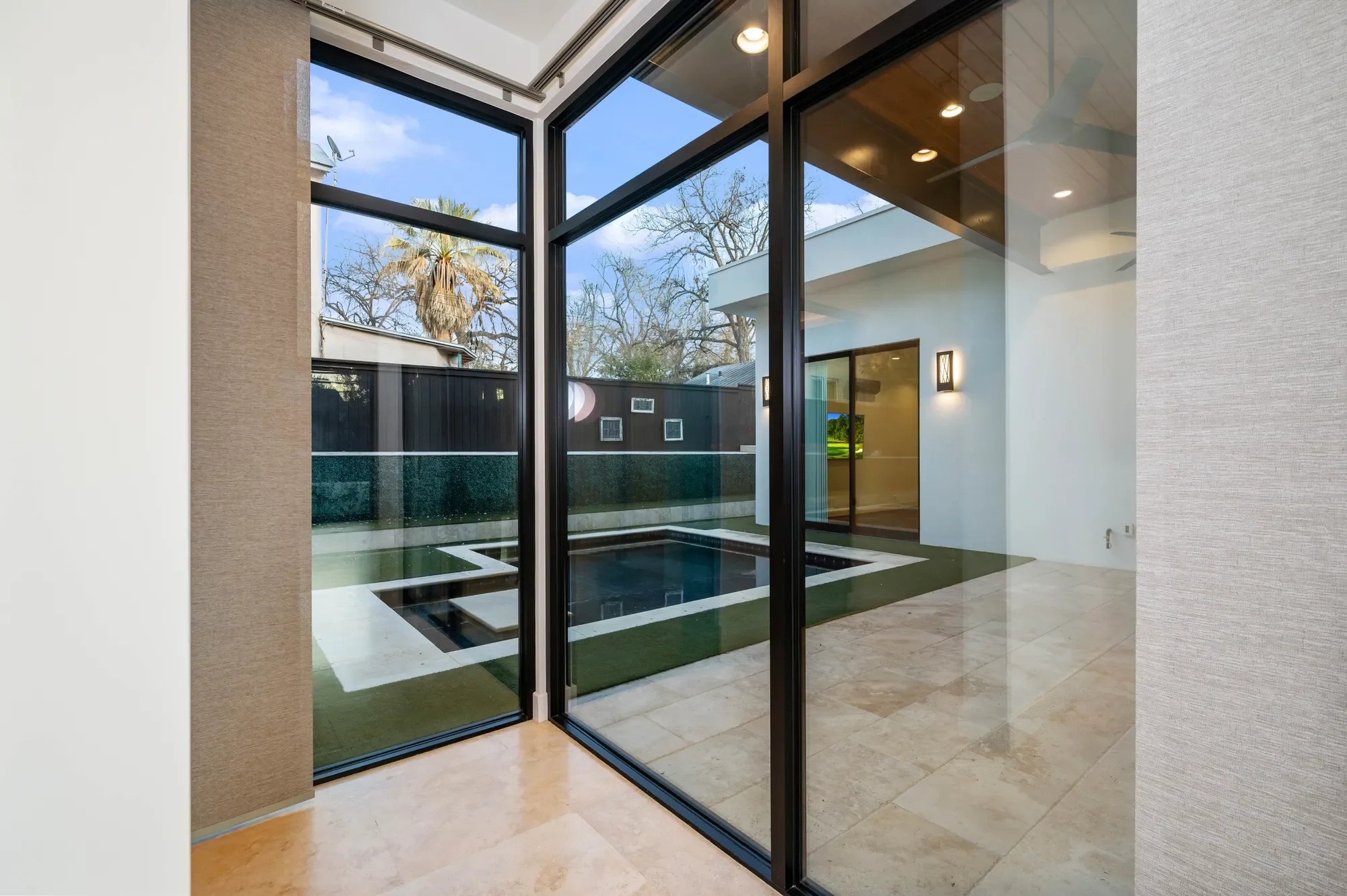 100 Canterbury Hill Street , San Antonio, TX 78209, San Antonio, Texas, United States. - Photo 24