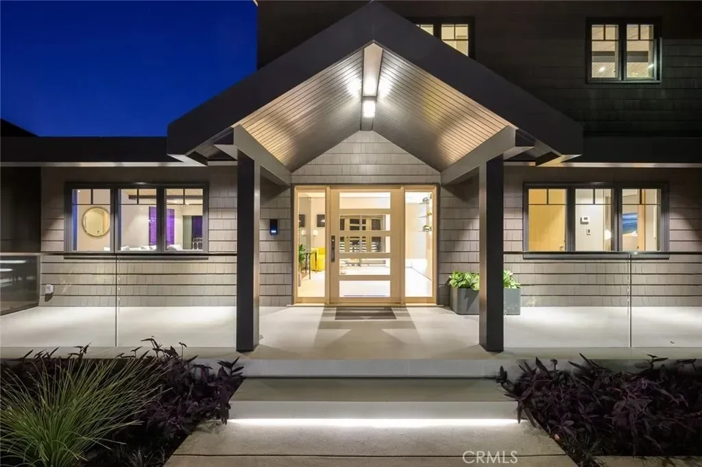 8808 Thrasher Avenue, Los Angeles, California, United States. - Photo 2