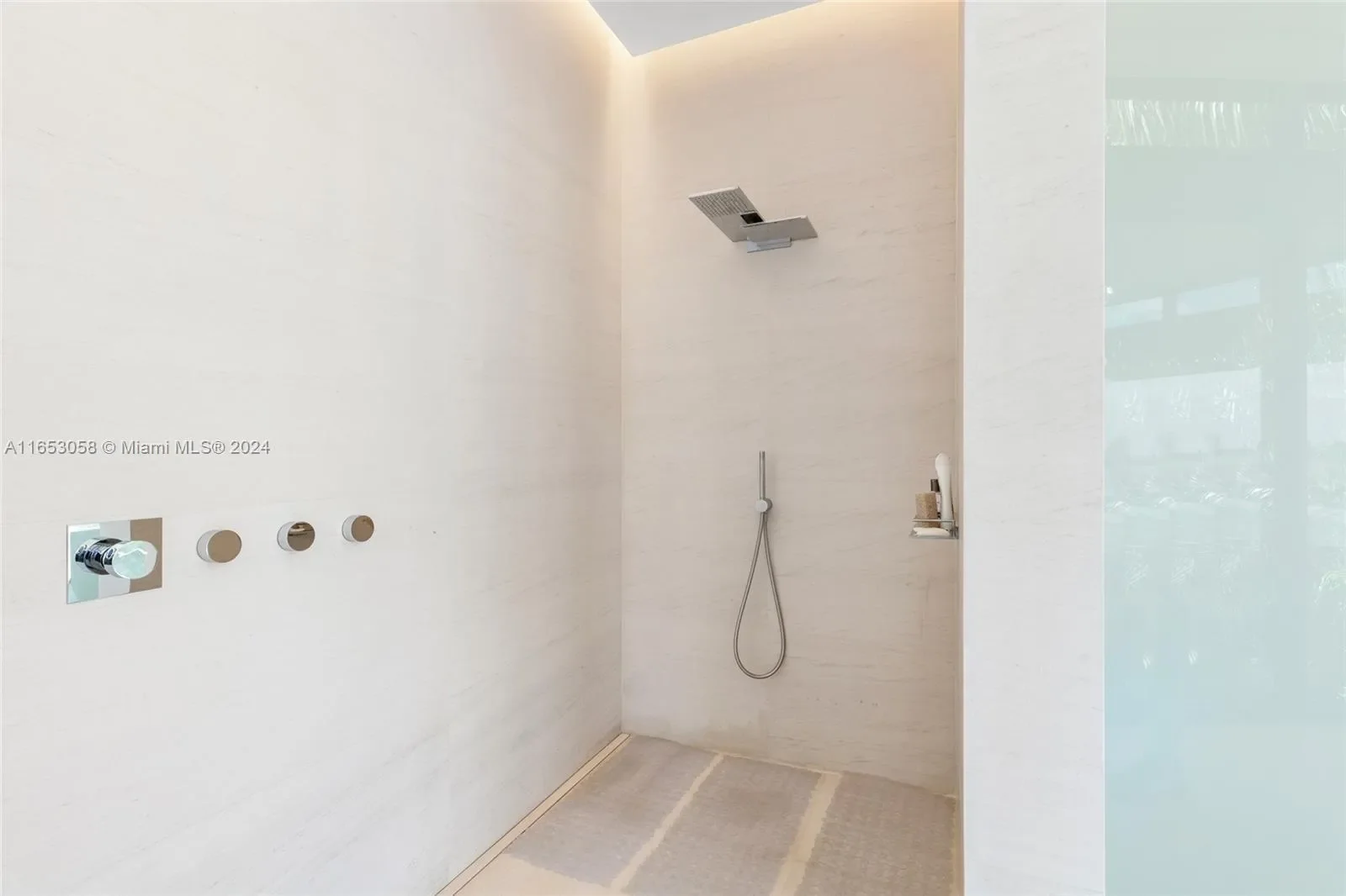 28 Minnetonka Rd, Fort Lauderdale, Florida, United States. - Photo 30