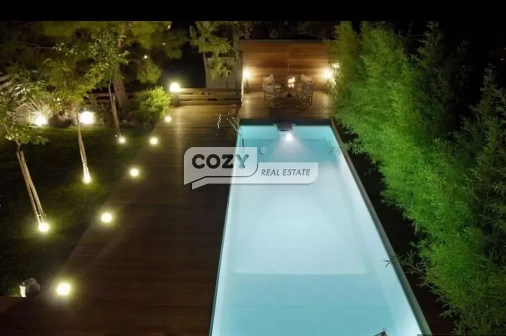 Exterior photo 4