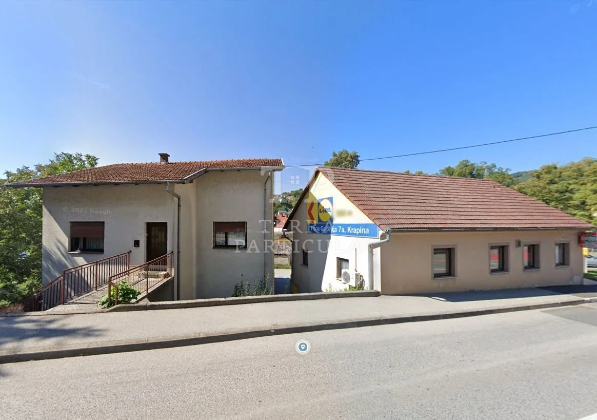 Exterior photo 2