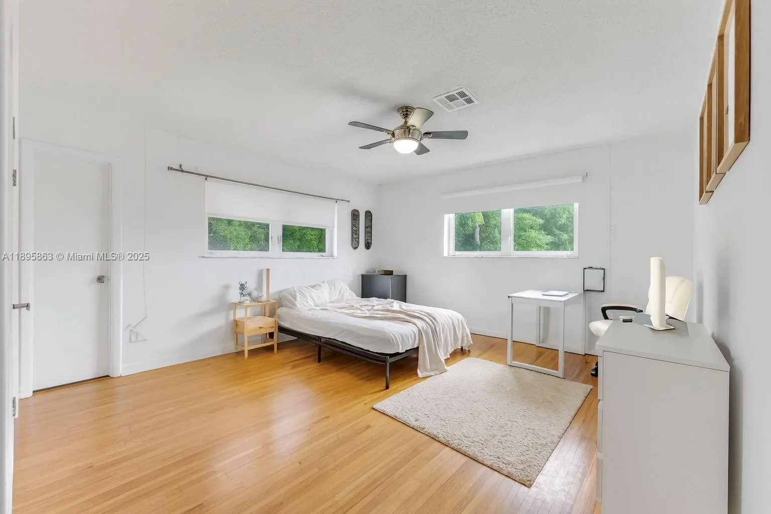 4801 University Dr, Coral Gables, Florida, United States. - Photo 23