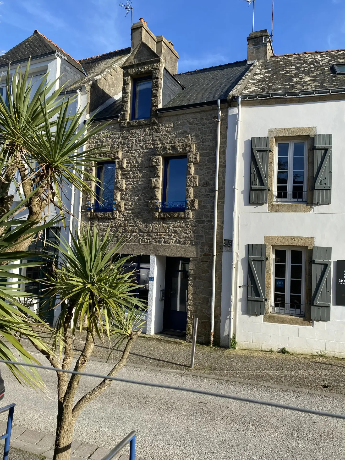 Locmariaquer, Brittany, France. - Photo 5
