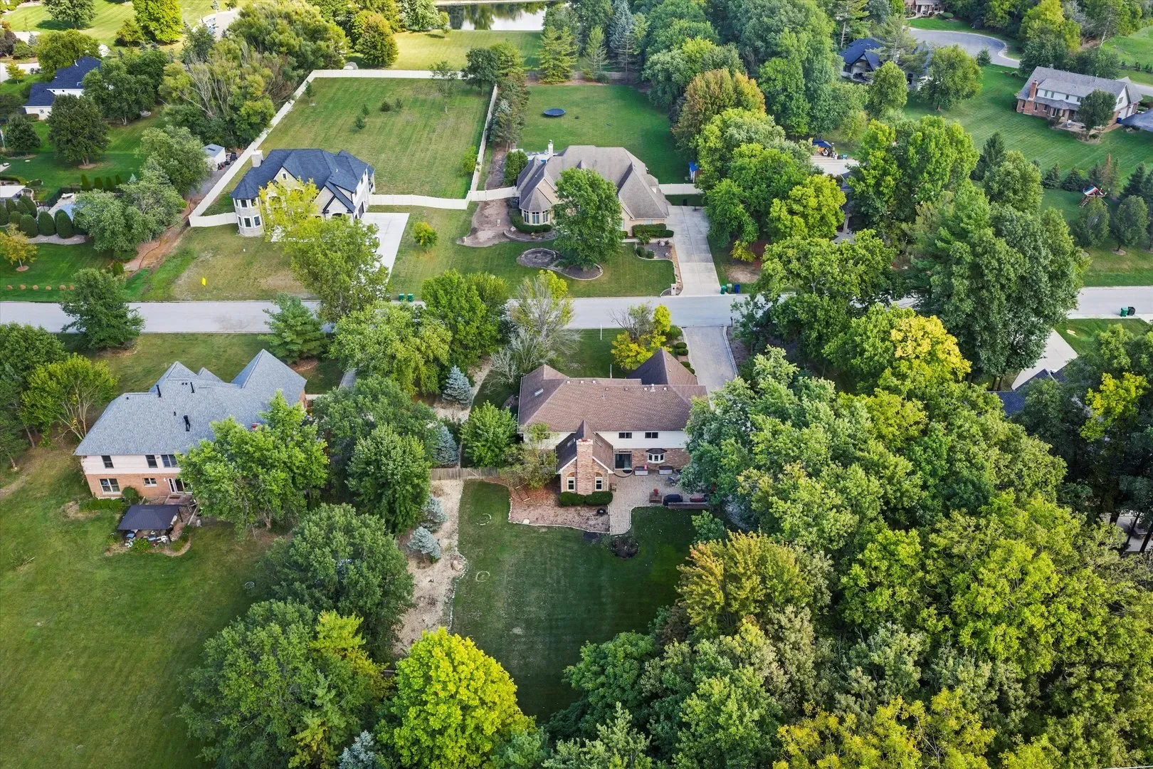 17860 S Crystal Lake Drive, Homer Glen, Illinois, United States. - Photo 28