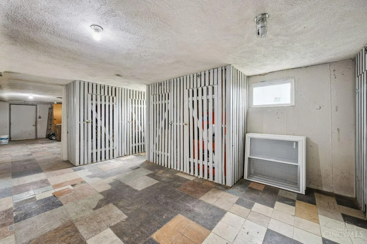 3048 Gilbert Avenue, Cincinnati, OH 45206, Cincinnati, Ohio, United States. - Photo 7