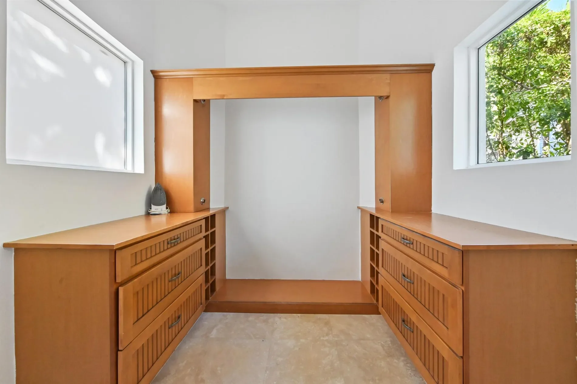 200 N Lake Drive, Lantana, Florida, United States. - Photo 36