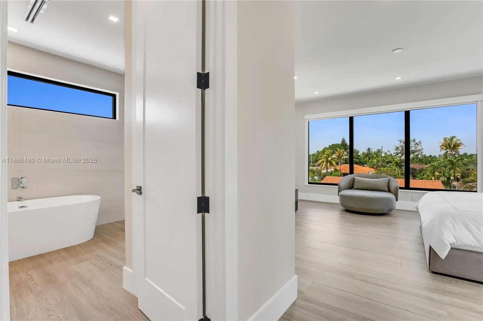 8826 Froude Ave, Bal Harbour, Florida, United States. - Photo 33