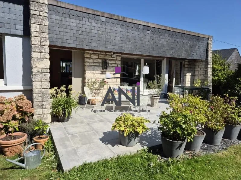 Exterior photo 3