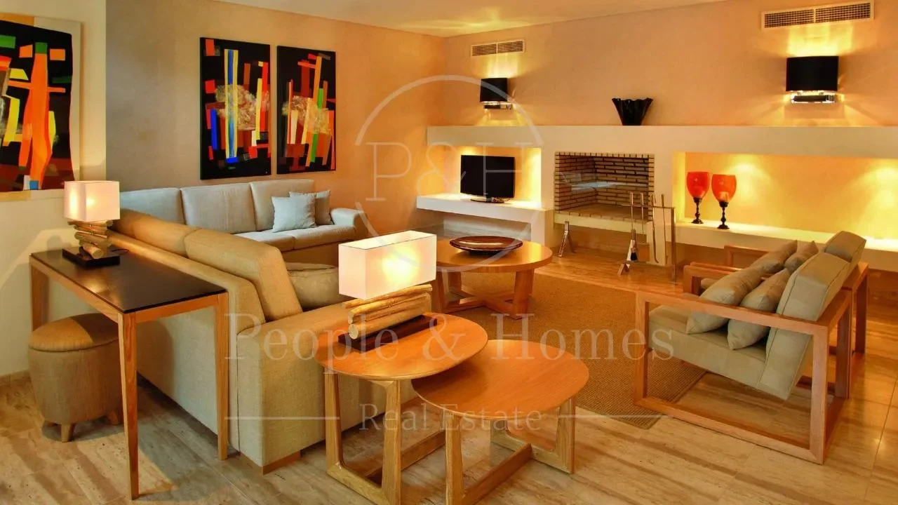 Gallery photo 9