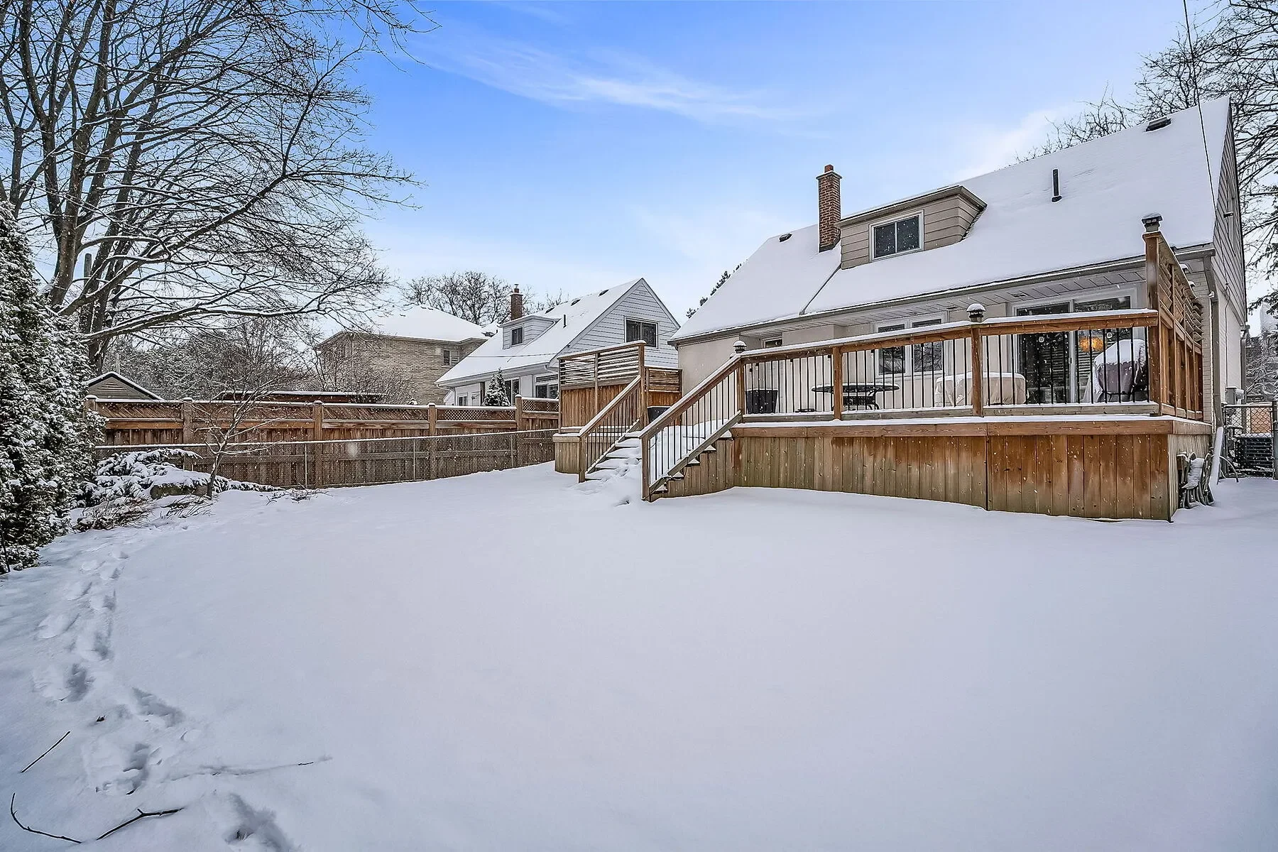 Exterior photo 9
