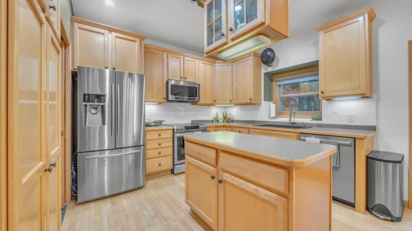 142 Maple St, Plymouth, Wisconsin, United States. - Photo 1