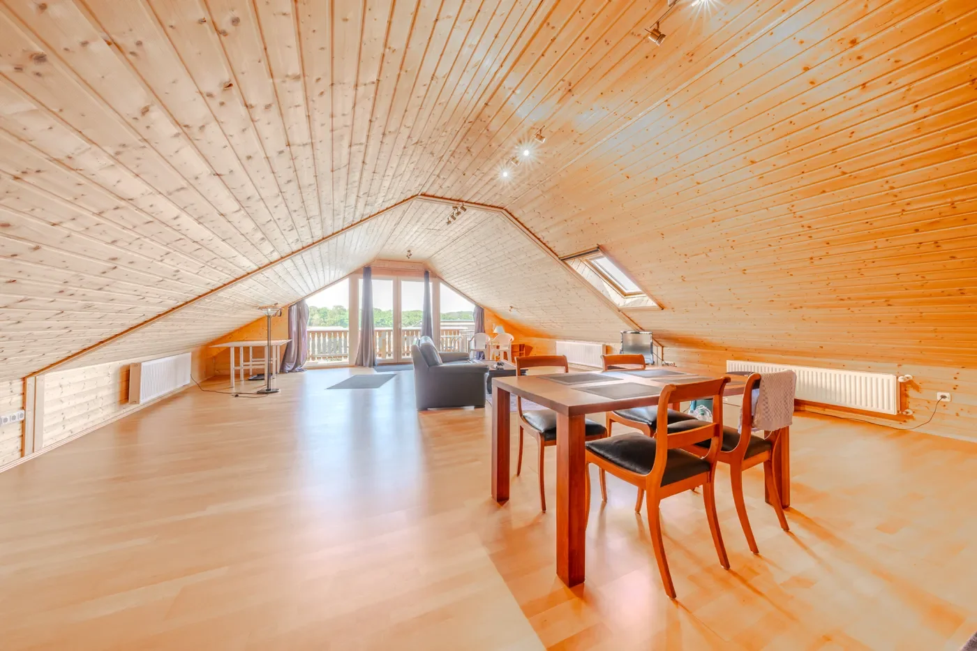 Gallery photo 2