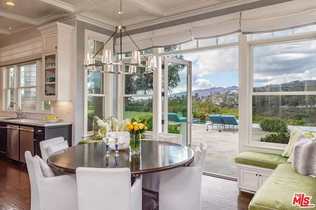 1149 Amalfi Drive, Los Angeles, California, United States. - Photo 19