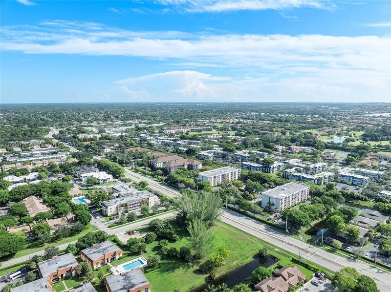 27th Riverside Dr, Coral Springs, FL 33065, Coral Springs, Florida, United States. - Photo 7