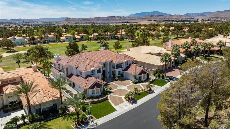 35 Ventana Canyon Drive, Las Vegas, Nevada, United States. - Photo 13