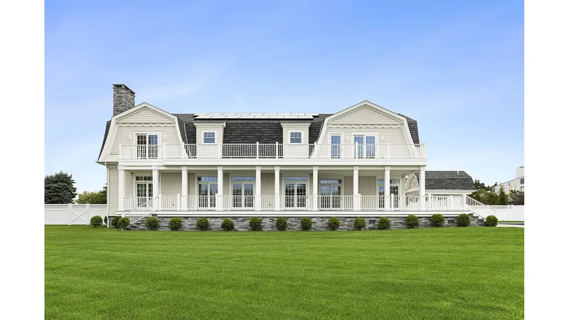 44 Club Ln, Remsenburg-Speonk, New York, United States. - Photo 19