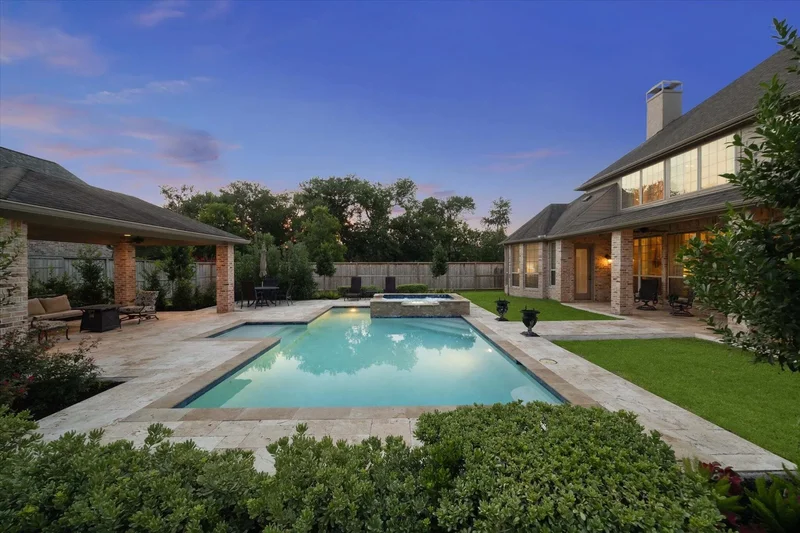 5 Bedrooms Single Family Detached