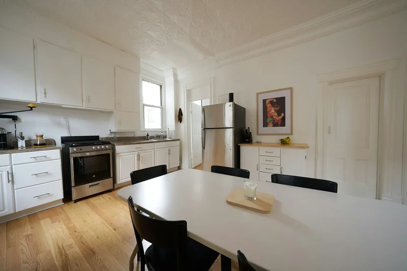 Manhattan Avenue, New York, New York, United States. - Photo 2
