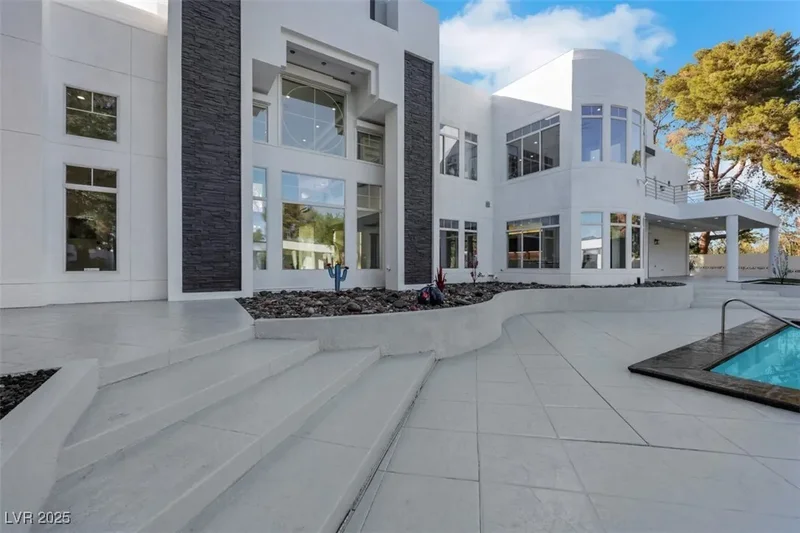 3860 Hildebrand Lane, Las Vegas, Nevada, United States. - Photo 42