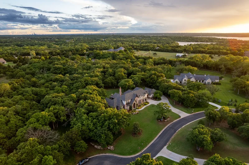 2933 Spring Crest Circle , Jones, OK 73049, Jones, Oklahoma, United States. - Photo 2