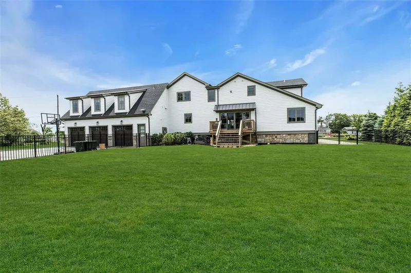 52 Concourse E, Brightwaters, New York, United States. - Photo 35