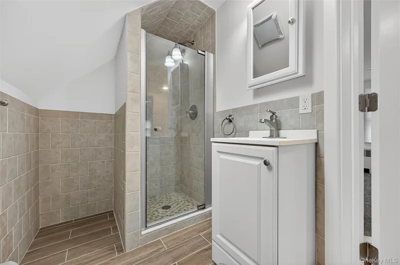 7 Lowland Road, Levittown, NY 11756, Levittown, New York, United States. - Photo 13