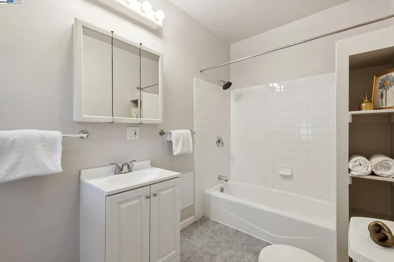 1501-7 First Ave., Oakland, California, United States. - Photo 42