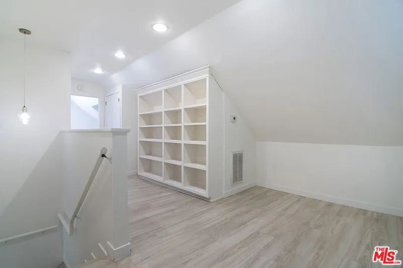 1543 S Crest Drive, Los Angeles, California, United States. - Photo 39