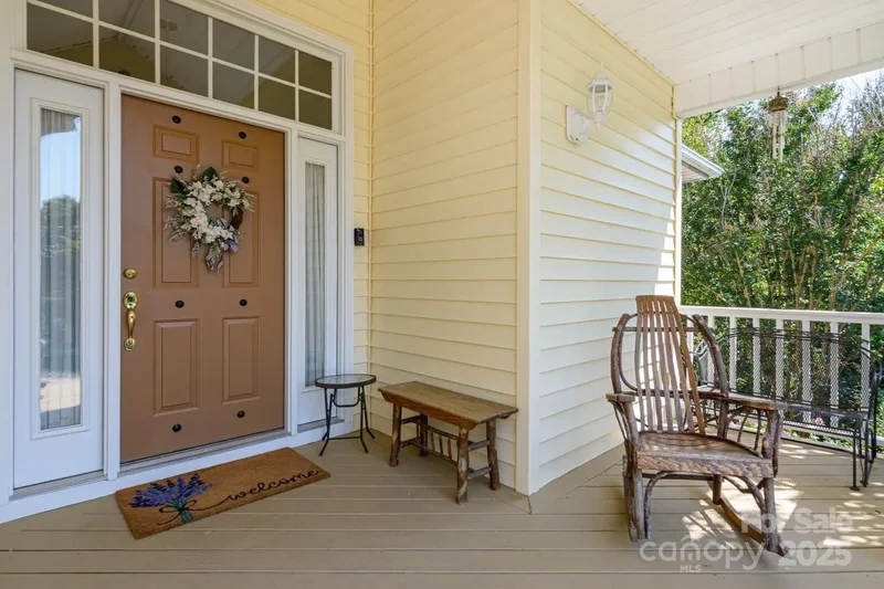 100 Bayberry Way, Hendersonville, NC 28739, Laurel Park, North Carolina, United States. - Photo 25