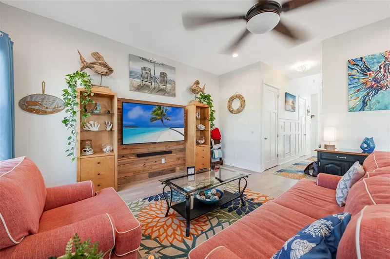 936 Long Reach Drive, Galveston, Texas, United States. - Photo 31