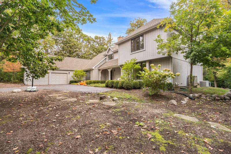 55 Trowbridge Circle , Lake Bluff, IL 60044, Lake Bluff, Illinois, United States. - Photo 28