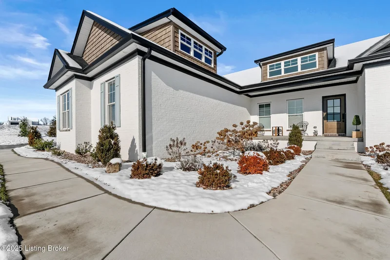 100 Sparrow Ln, Fisherville, KY 40023, Watterson Park, Kentucky, United States. - Photo 4