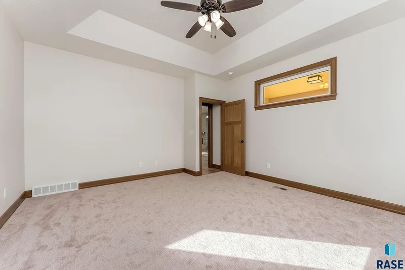 8125 E Norway Pine Trl, Sioux Falls, SD 57110, Sioux Falls, South Dakota, United States. - Photo 29