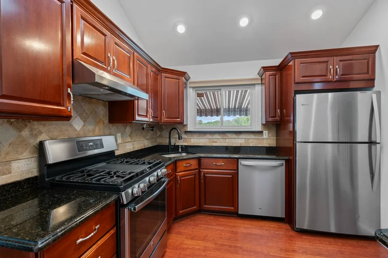 1016 Westminster Avenue , Dix Hills, NY 11746, Huntington Station, New York, United States. - Photo 2